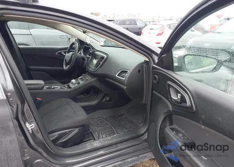 2015 Chrysler 200 Limited z USA, uszkodzony, nr VIN 1C3CCCAB4FN716793